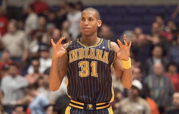 实力尚存却退役的10大NBA球星！伯德太特别，乔丹科比圆满谢幕