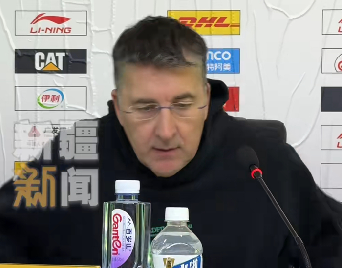开云-疆粤赛后采访！杜锋不满进攻暗示4球员，格兰强调防守谈新援情况|新疆|广东|张皓嘉|徐杰|王洪_新浪体育_新浪新闻