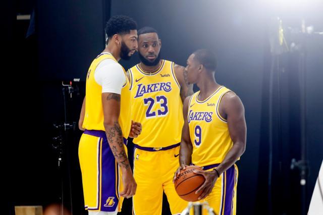 kaiyun-美记爆料:马尔卡宁险去马刺 篮网兜售小乔丹无果