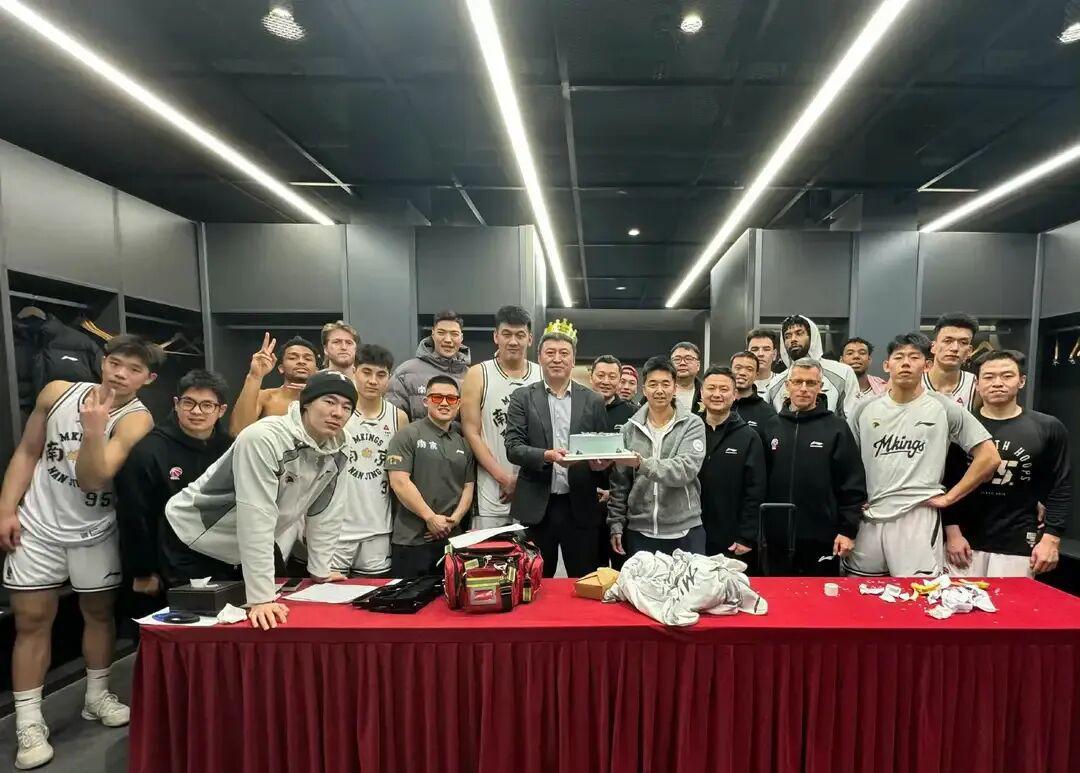 开云在线-CBA赛程过半！最让人失望的六支球队，北京广东上榜