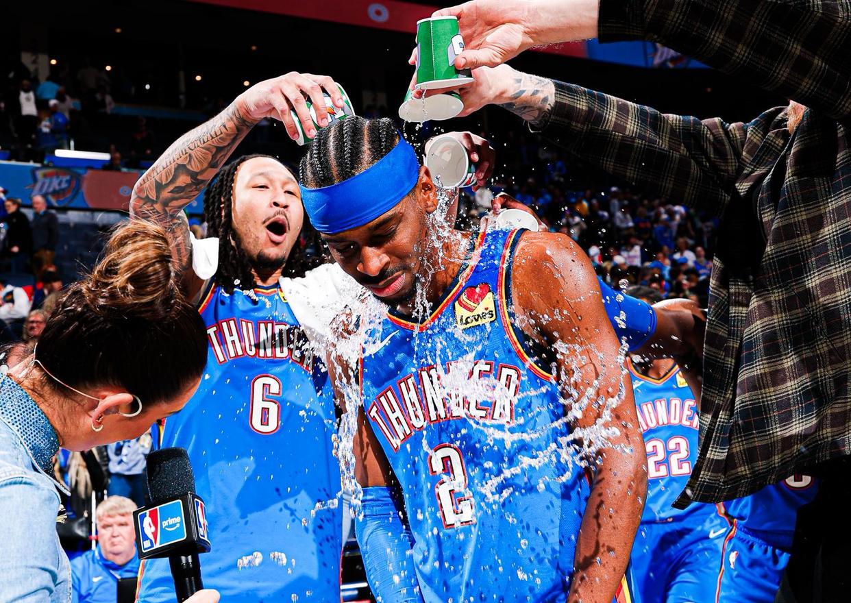 开云官网-55分+47分+46分!历史首人!这就是他能拿4年2.7亿顶薪美金的原因