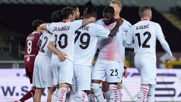 “7+3”比0的两次都灵之旅，米兰距重返欧冠又近一步