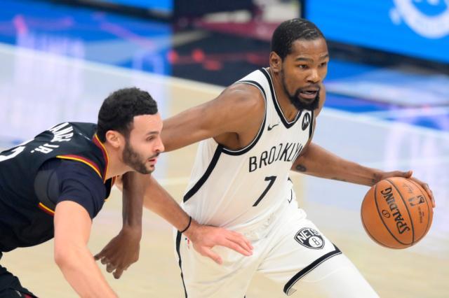 开云体育-阶段性MVP投票：杜兰特碾压领跑 詹约分列二三位