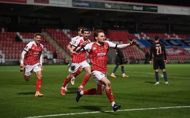 开云APP-曼城10分钟3球逆转英乙队 瓜帅：没轻敌，实力碾压